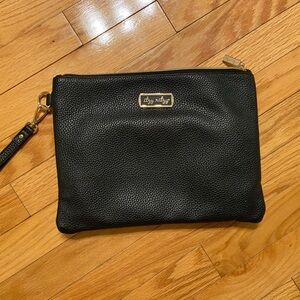 Itzy ritzy changing clutch black